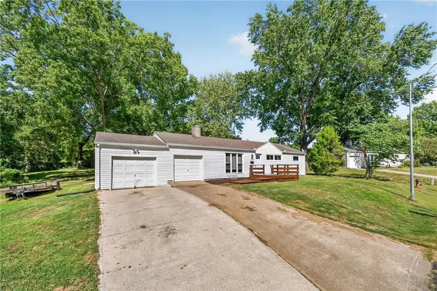 5609 N Lenox Avenue, Kansas City, MO 64151 - #3