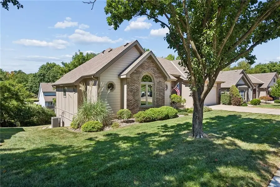 7418 N Prospect Avenue, Gladstone, MO 64119 - #2