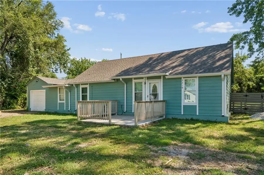 3219 Donnelly Avenue, Kansas City, MO 64129 - #3