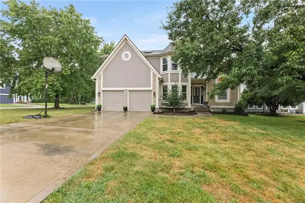 5124 Noble Street, Shawnee, KS 66226
