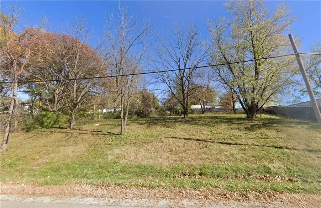 4801 NW Waukomis Drive, Northmoor, MO 64151 - #1