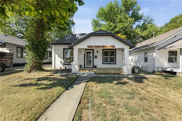 726 Pacific Avenue, Osawatomie, KS 66064