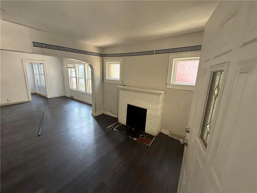 307 N Lawn Avenue, Kansas City, MO 64123 - #2