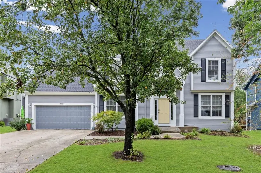 15377 S Navaho Drive, Olathe, KS 66062 - #2