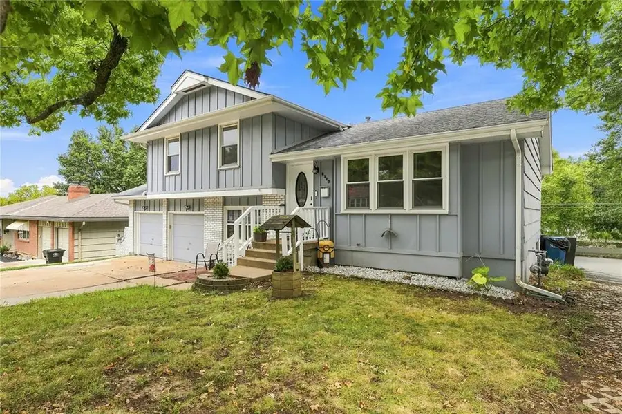 8517 Evanston Avenue, Raytown, MO 64133 - #3