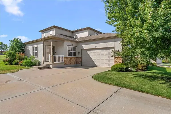 21871 W 116th Place, Olathe, KS 66061