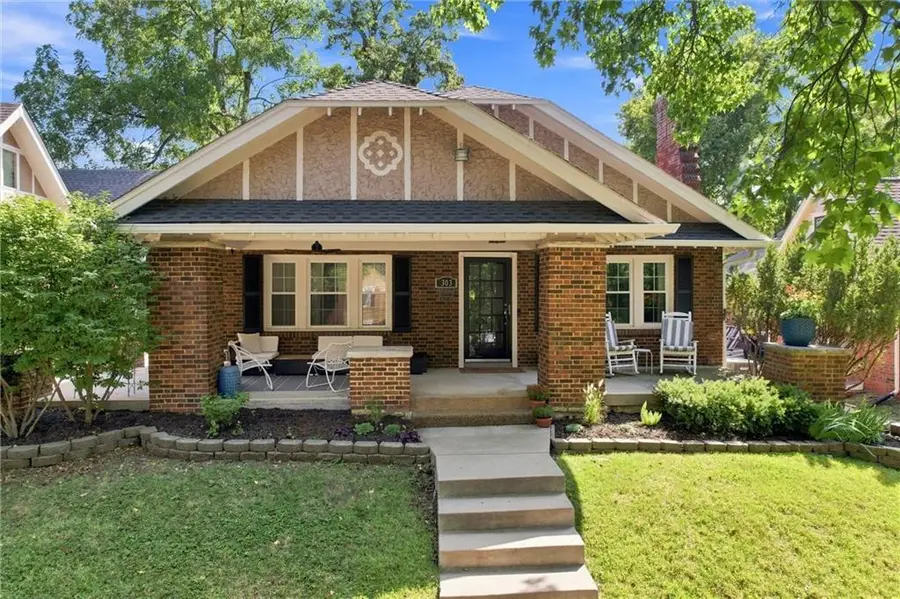 303 E 66th Street, Kansas City, MO 64113 - #2