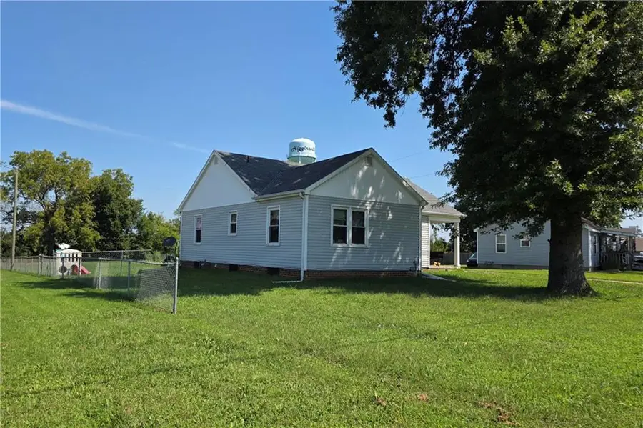 620 W 25th Terrace, Higginsville, MO 64037 - #2