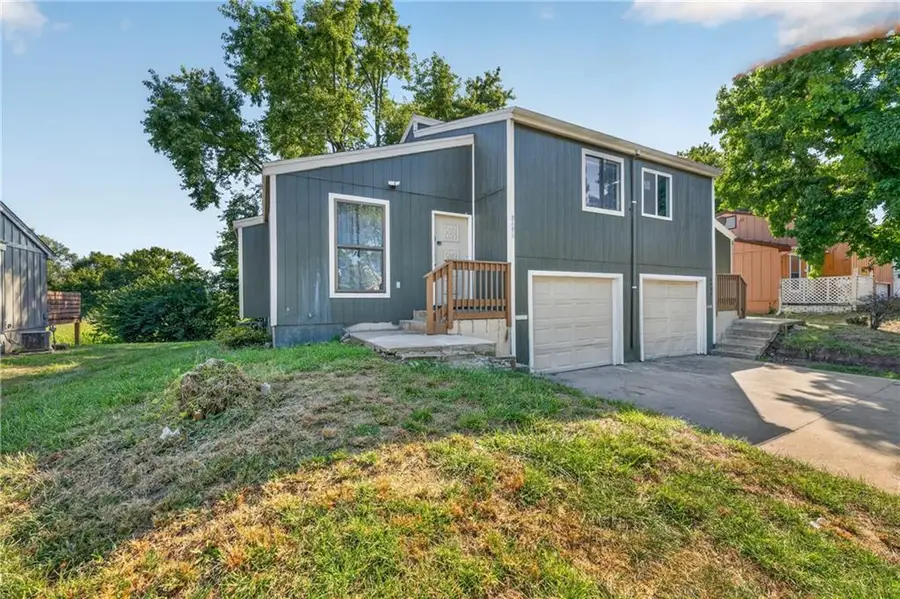 8484 & 8486 Lane Drive, Raytown, MO 64138 - #2