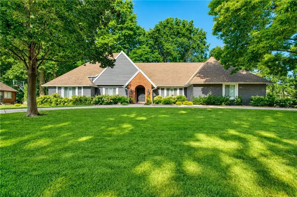 10108 Howe Drive, Leawood, KS 66206 - #1