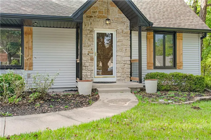 6655 Oak Ridge Drive, Shawnee, KS 66217 - #2
