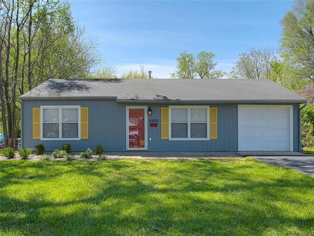 6905 E 112th Street, Kansas City, MO 64134 - #1