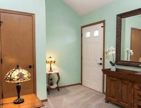 6527 Sioux Drive, Parkville, MO 64152 - #3