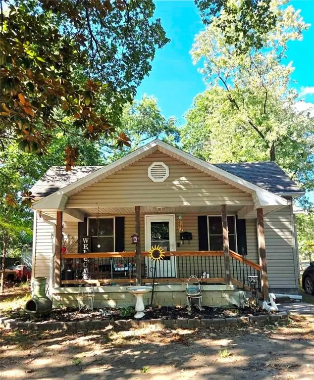 804 W 3rd Street, Pittsburg, KS 66762 - #1
