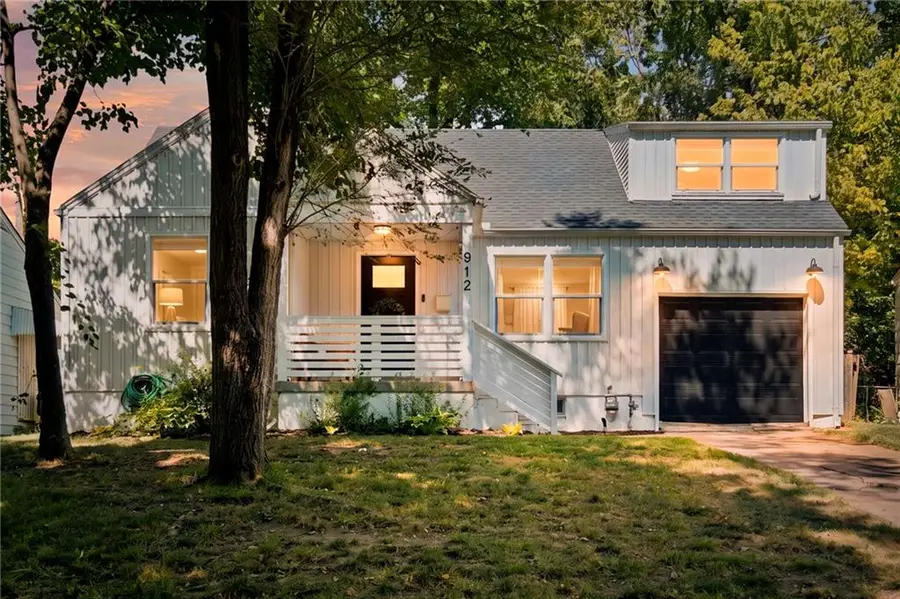 912 E 78th Street, Kansas City, MO 64131 - #2