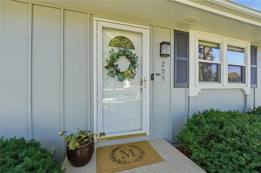209 Lee Drive, Liberty, MO 64068 - #2