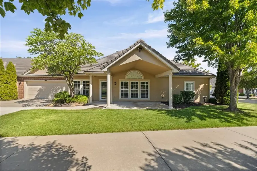 5430 W 145th Street, Leawood, KS 66224 - #2