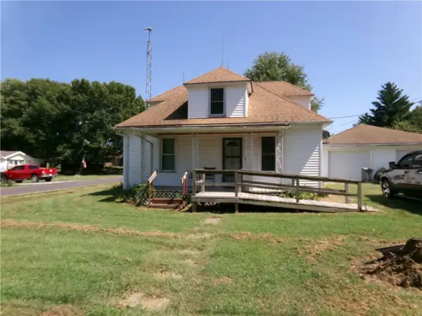107 N Walnut Street, Emma, MO 65327