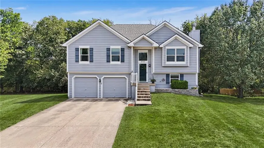 8765 Thompson Drive, De Soto, KS 66018 - #2