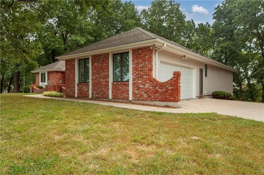 4912 Whitney Drive, Independence, MO 64055 - #3