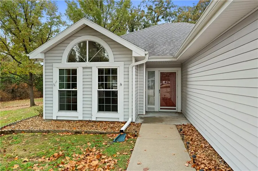 522 S Prewitt Street, Nevada, MO 64772 - #2