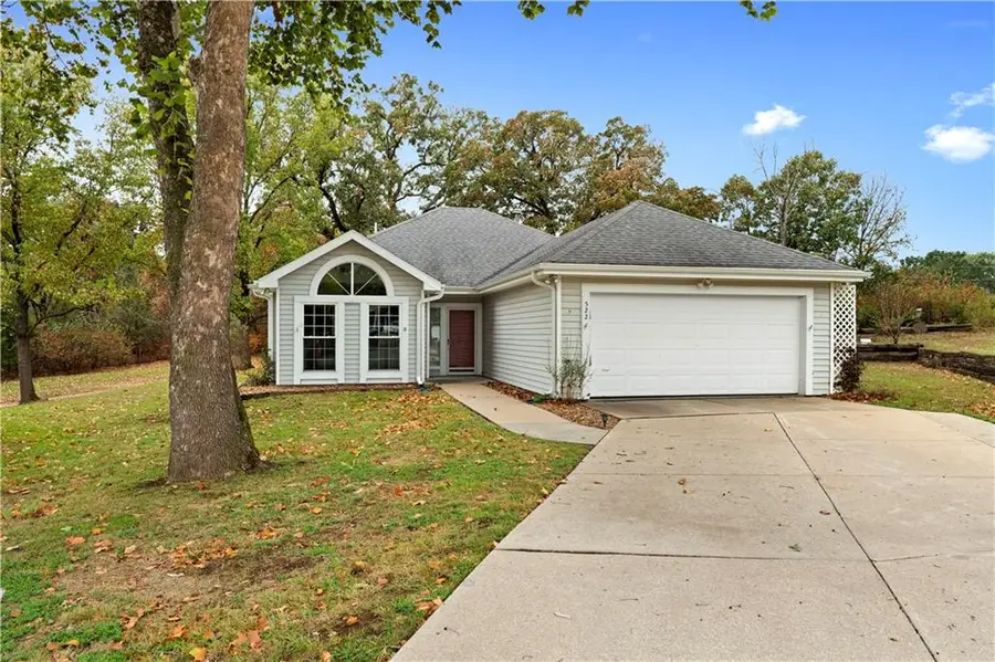 522 S Prewitt Street, Nevada, MO 64772 - #3