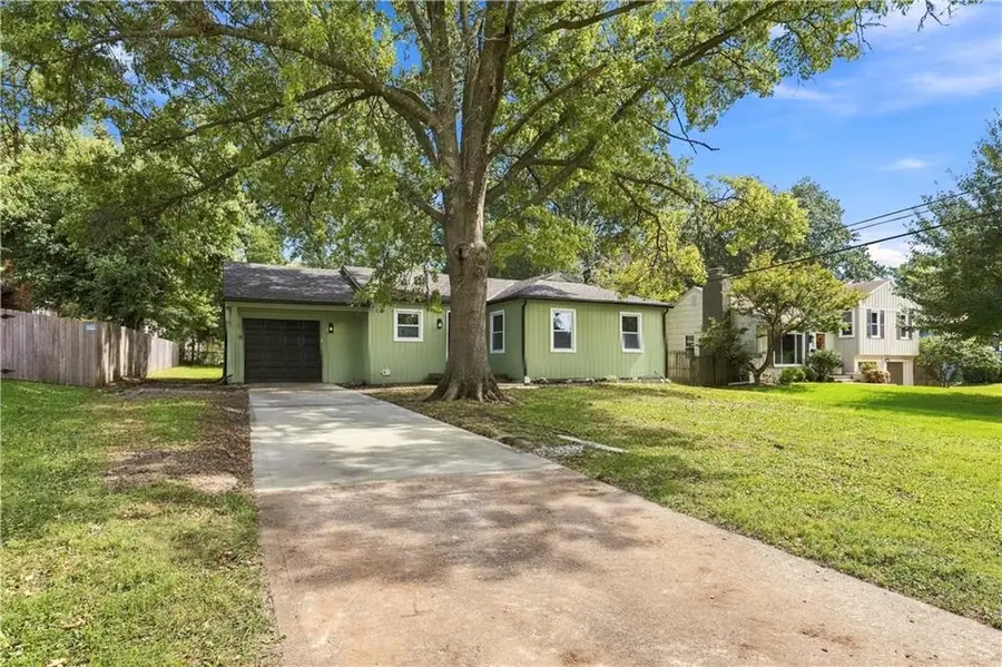 7907 Reinhardt Lane, Prairie Village, KS 66204 - #3