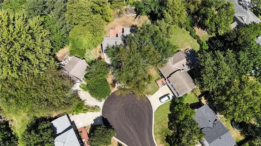 7601 Chadwick Street, Prairie Village, KS 66208 - #3