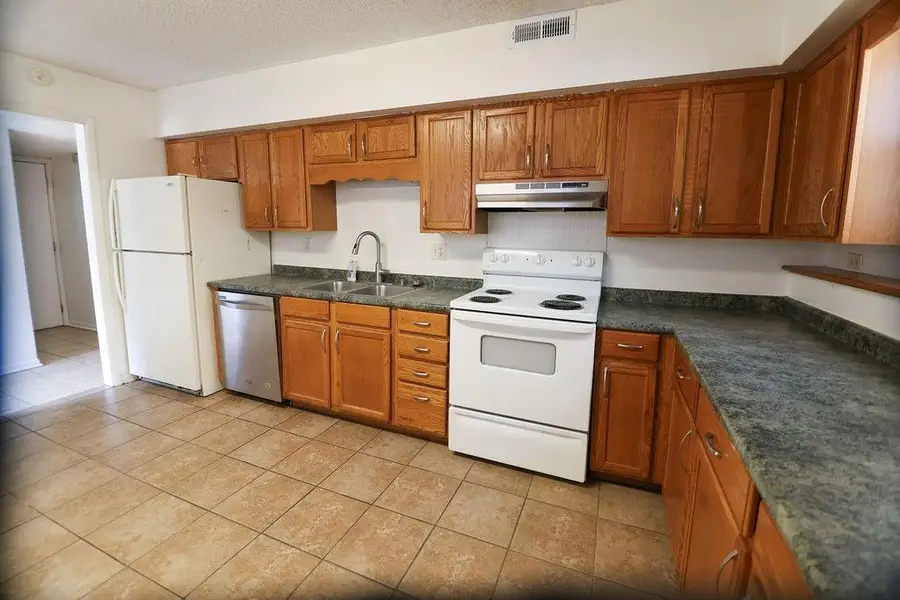 6734 Cleveland Avenue, Kansas City, KS 66104 - #3