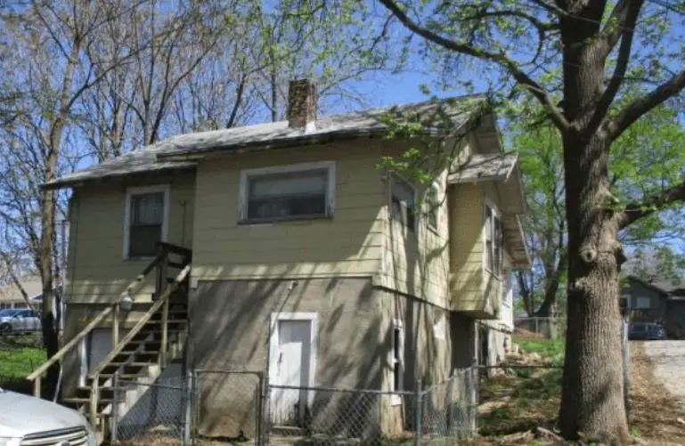 8356 Paseo Boulevard, Kansas City, MO 64131 - #2