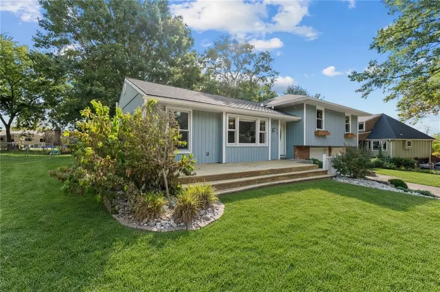 105 Tuscarora Lane, Lake Winnebago, MO 64034 - #2