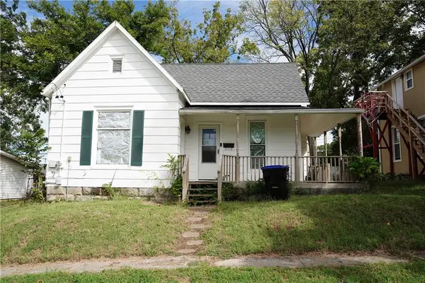 211 Ming Street, Warrensburg, MO 64093