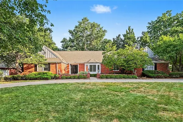 3518 W 100th Terrace, Leawood, KS 66206