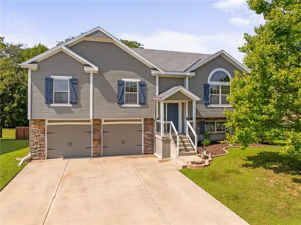 9025 SW 10th Street, Blue Springs, MO 64064