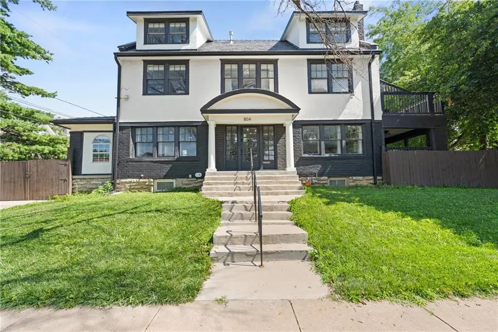 804 W 33rd Street, Kansas City, MO 64111 - #1