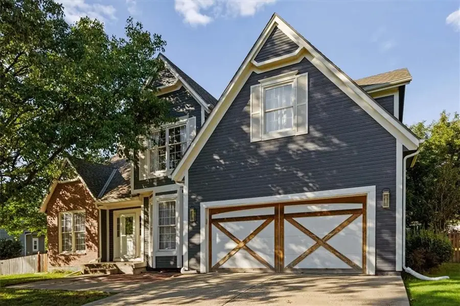 22304 W 52nd Street, Shawnee, KS 66226 - #2
