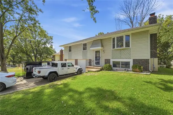 1817 SE Abbey Street, Blue Springs, MO 64014