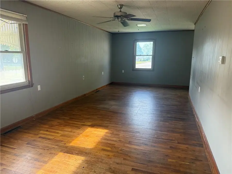 315 E Washington Street, Pittsburg, KS 66762 - #2