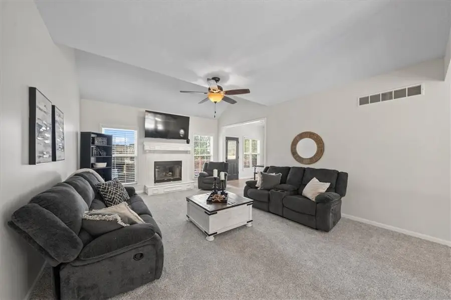 18424 S Juniper Street, Gardner, KS 66030 - #3