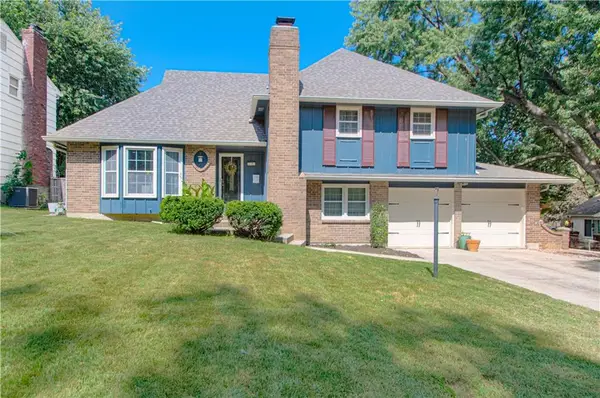 9710 W 91st Place, Overland Park, KS 66212