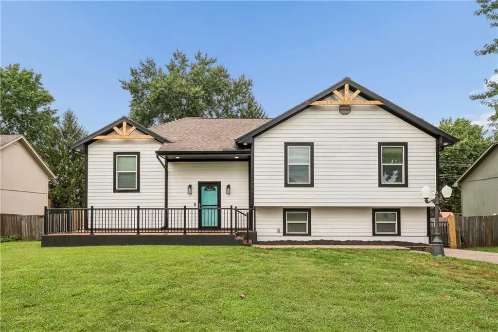 309 NE Brookwood Drive, Blue Springs, MO 64014 - #1