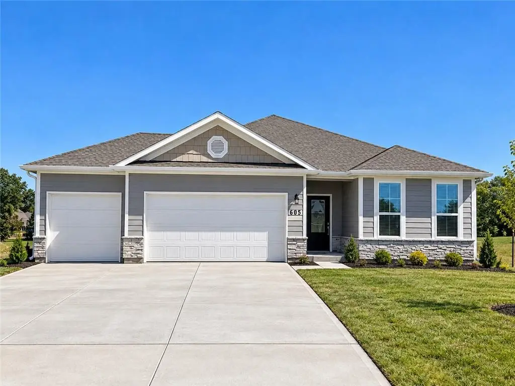 605 SW Edgewood Meadows Drive, Oak Grove, MO 64075 - #1