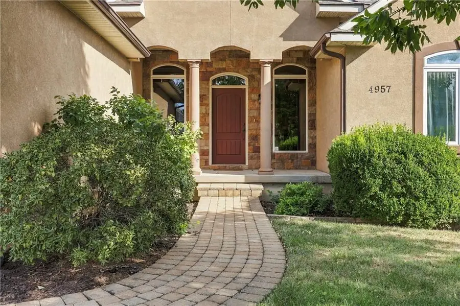 4957 S Park Ridge Drive, Blue Springs, MO 64015 - #2
