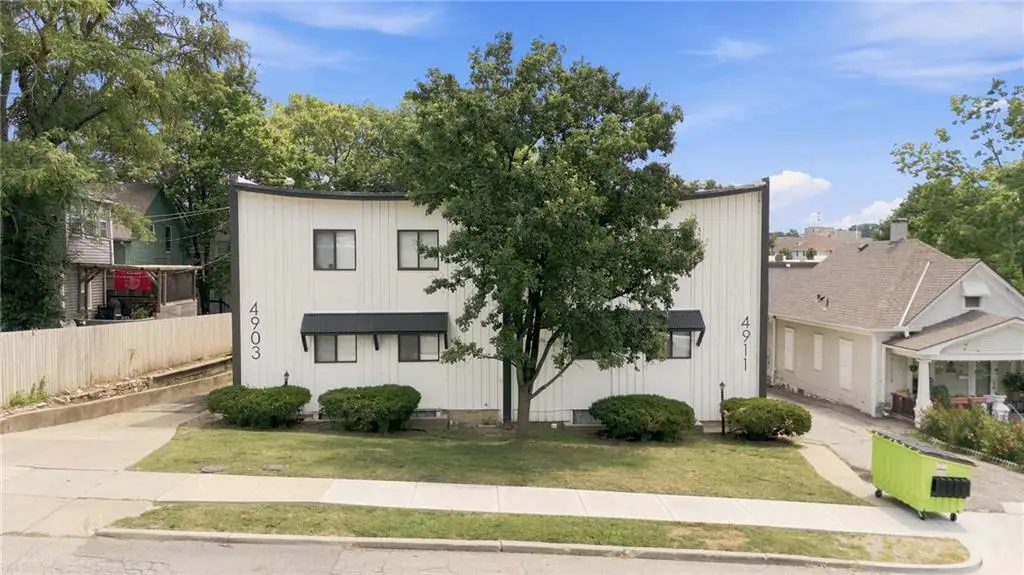 4903 Walnut Street, Kansas City, MO 64112 - #1