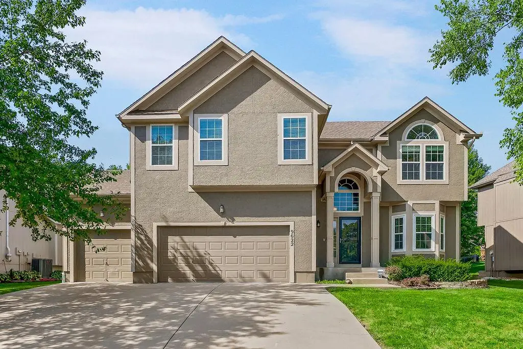 9622 Falcon Valley Drive, Lenexa, KS 66220 - #1