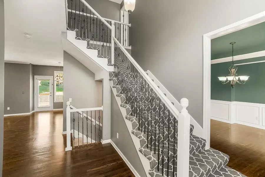 9622 Falcon Valley Drive, Lenexa, KS 66220 - #2