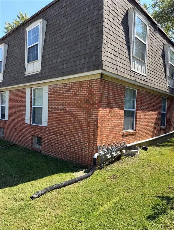 8721 Countryshire Lane, Kansas City, MO 64138 - #2
