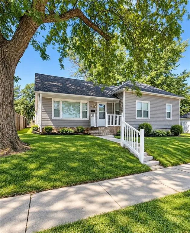 714 N Buchanan Street, Maryville, MO 64468 - #1