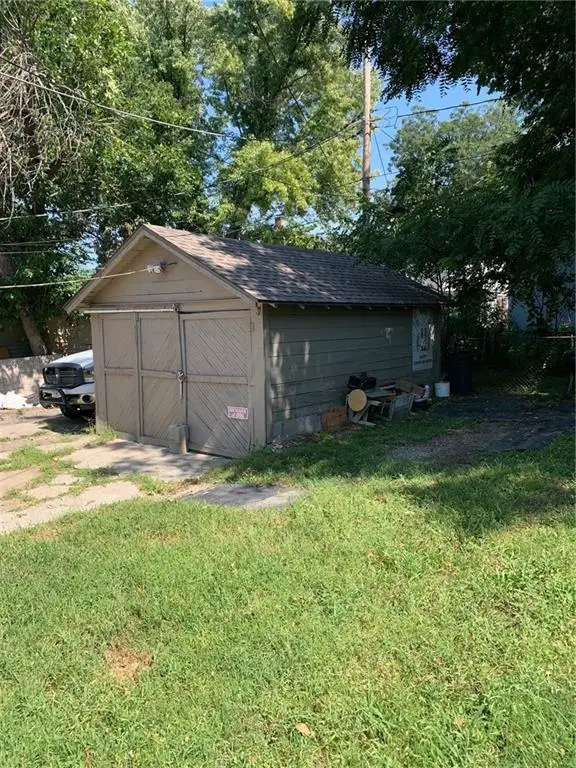 1533 Chelsea Avenue, Kansas City, MO 64127 - #2