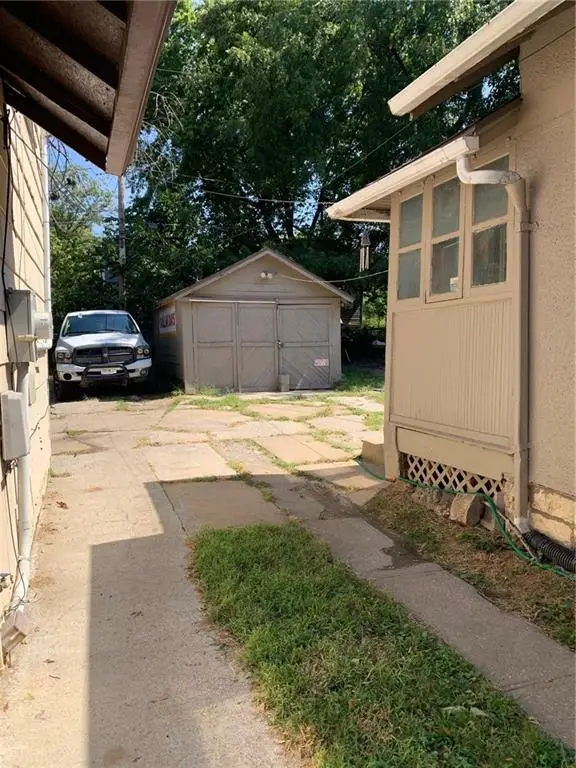1533 Chelsea Avenue, Kansas City, MO 64127 - #3